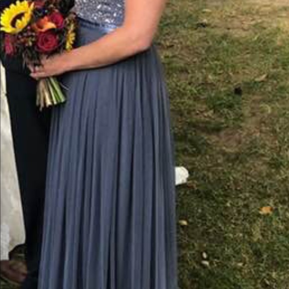 Prom or evening dress - Picture 3 of 3